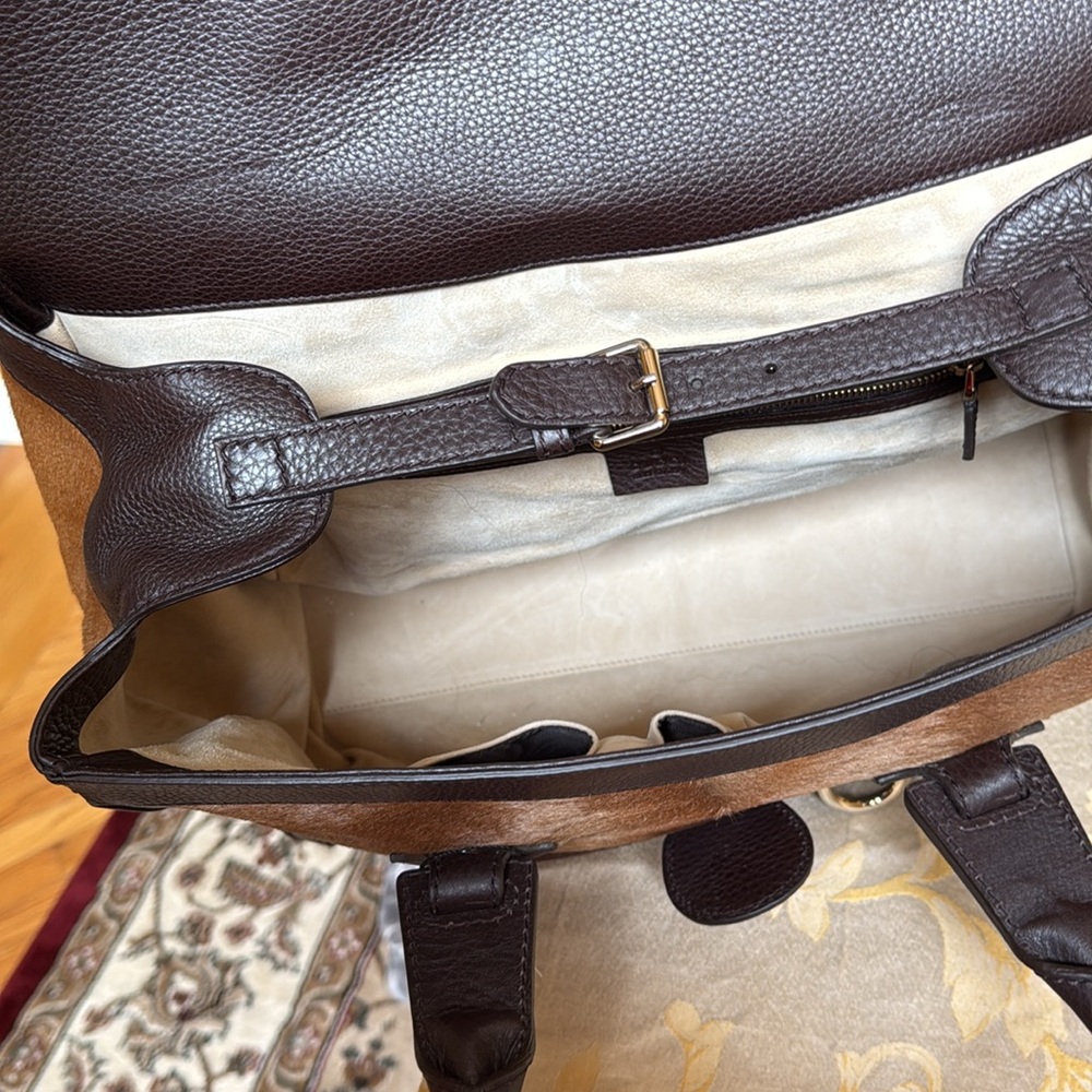 Elegant Brown Leather Men's Bag - Picture 10 of 13